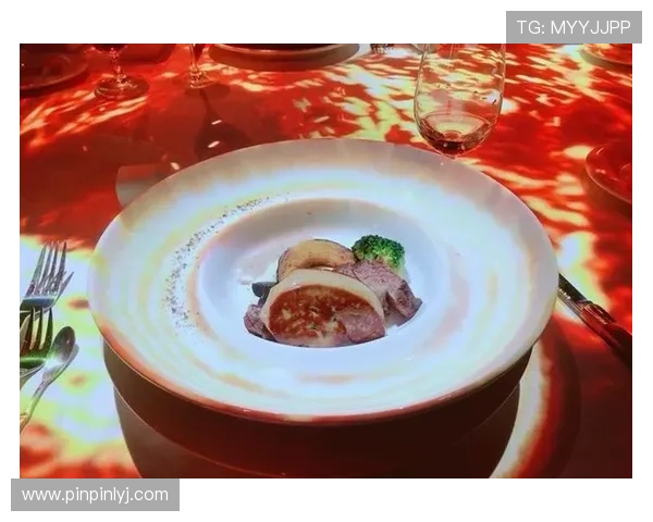 吕克夫妇：当艺术遇见生活，浪漫与创造力共舞的永恒颂歌