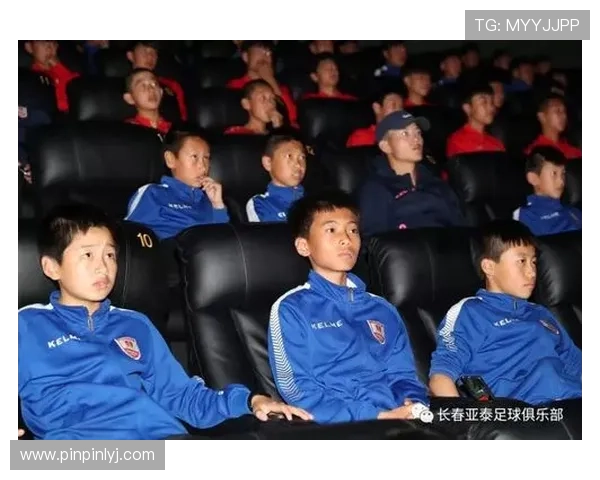 《一球成名3》：从街头到王座，足球梦想的激情不灭！