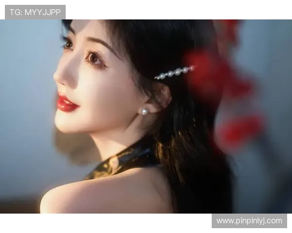 柳影红：那一抹流转在指尖的东方韵致